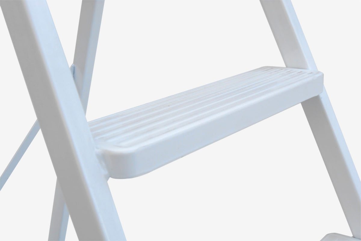 Escalera 2 peldaños seguridad y estabilidad