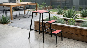 Piso escala Titán Negro / Rojo